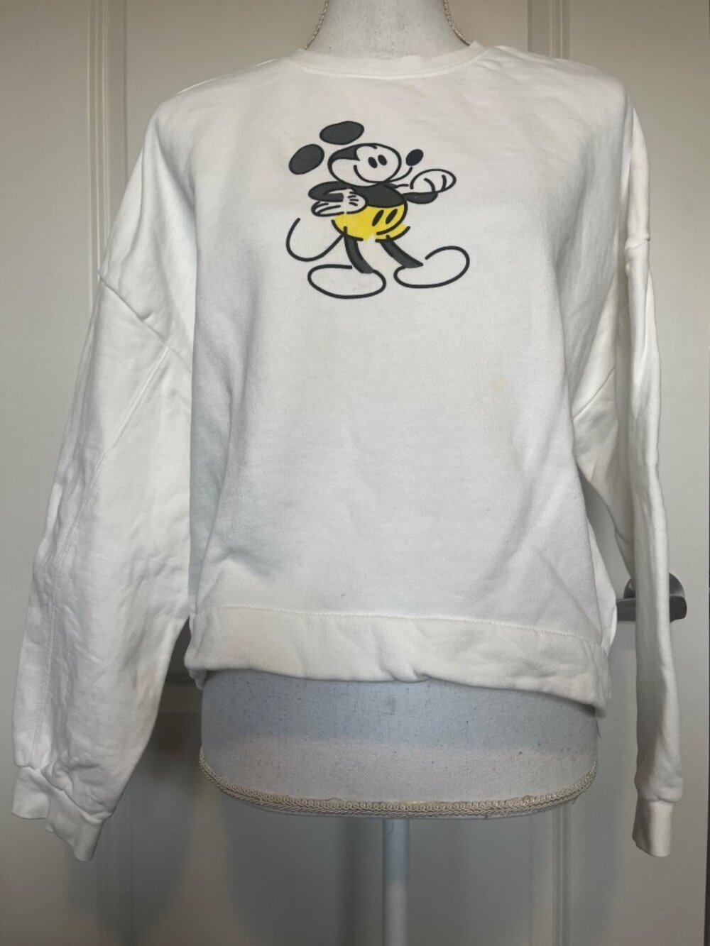 Mickey Mouse Cropped Sweatshirt Size L Disney Authentic Genuine Mousewear
